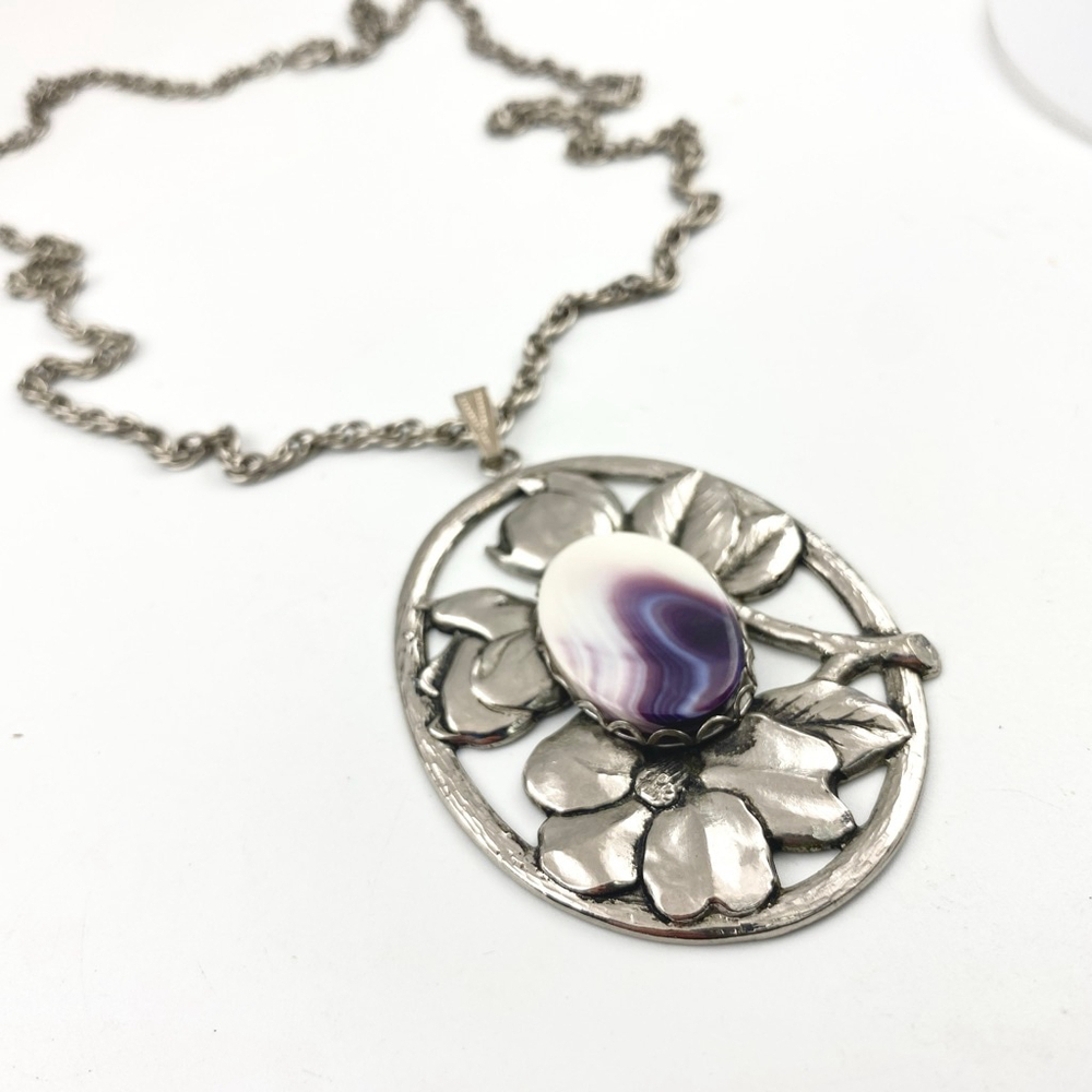 Vintage Pewter Purple White Banded Agate Silver Floral Pendant Necklace. - Picture 3 of 6